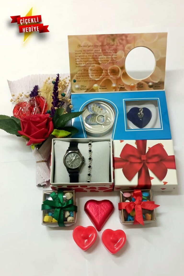 Anneler Günü İçin Özel Hediye Fikri: İstiridye Kolye, Saat, Bileklik ve Çiçekli Hediye Sepeti