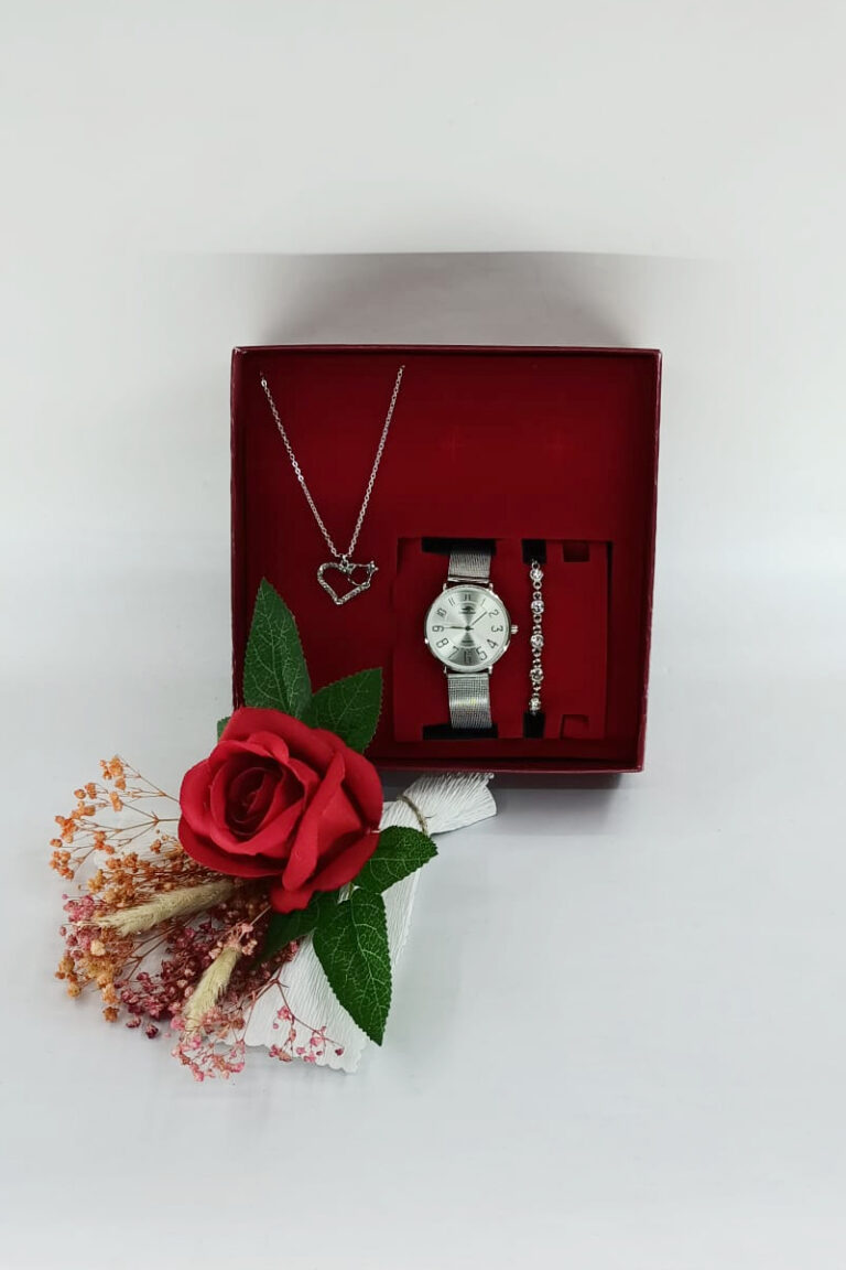 Doğum Günü İçin Kadına Özel Hediye Fikirleri: Saat, Bileklik, Kolye ve Çiçek Seti